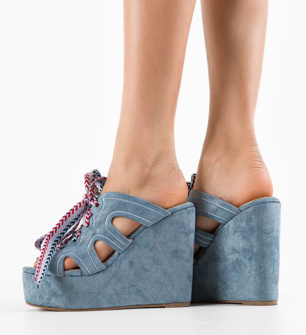 Ali Сандали Hefin Сини