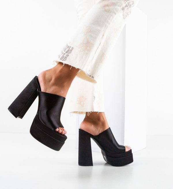 Ali Сандали Hirst Черни