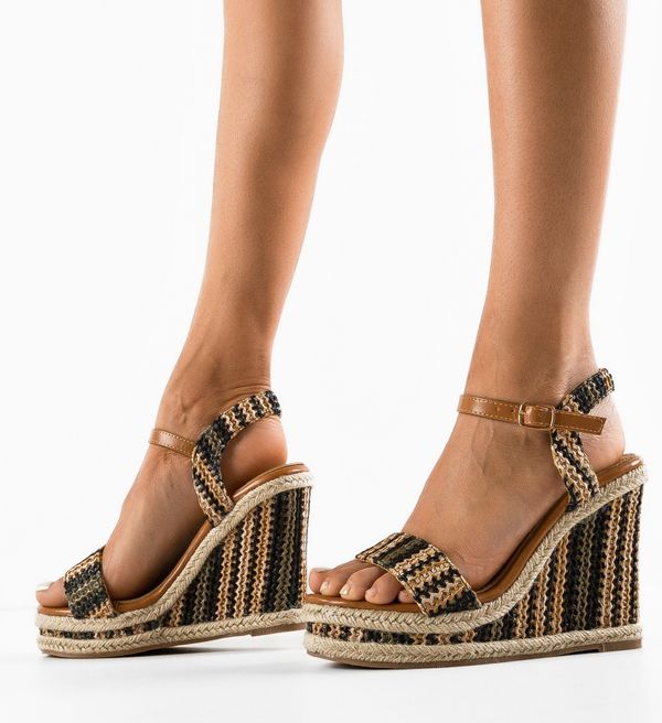 Ali Сандали Millero Черни