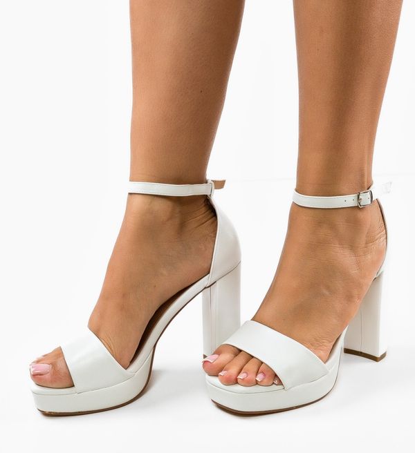 Ali Сандали на ток Abimbo Бели