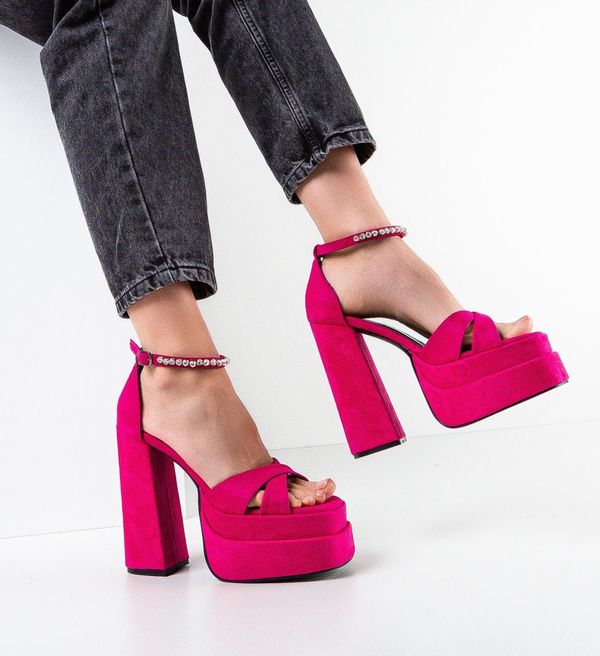 Wow Shoes Сандали на ток Aky Фуксия