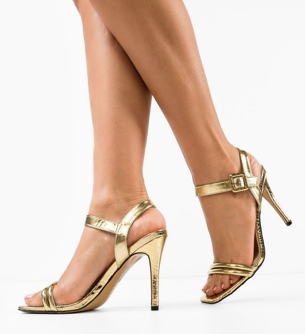 Ali Сандали на ток Alecia Златни