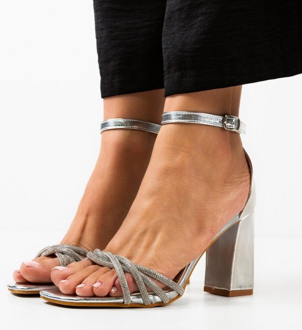 Mei Сандали на ток Alumam Сребърни