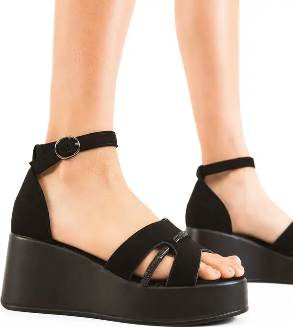 Mei Сандали на ток Annet Черни