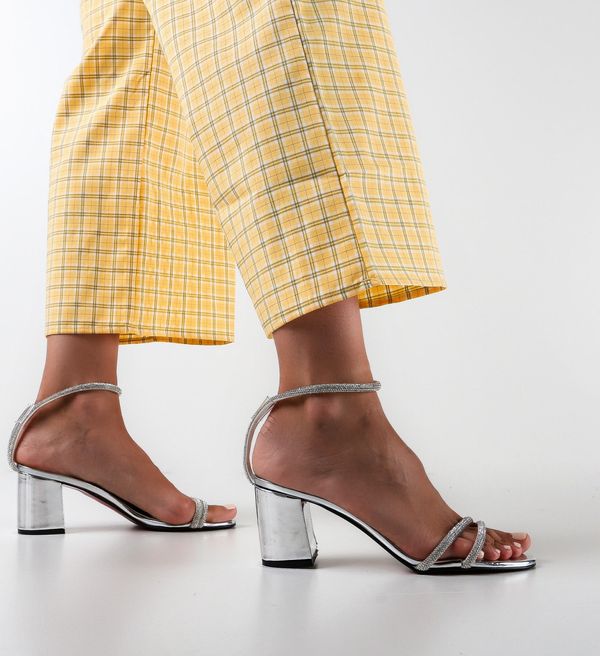 Udobni Сандали на ток Anody Сребърни