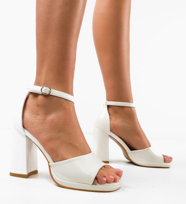 Ali Сандали на ток Apolon Бели