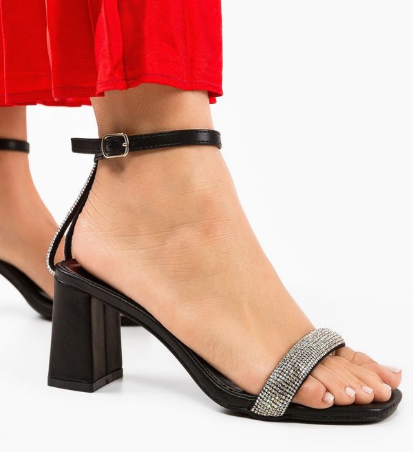 Ali Сандали на ток Aqsa Черни