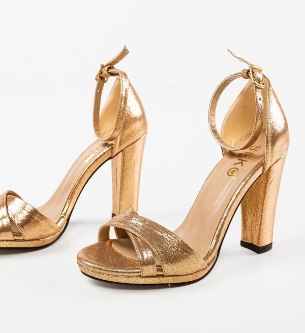 Wow Shoes Сандали на ток Ardes Розов