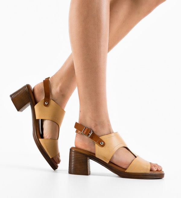 Botinelli Сандали на ток Ashton Бежов