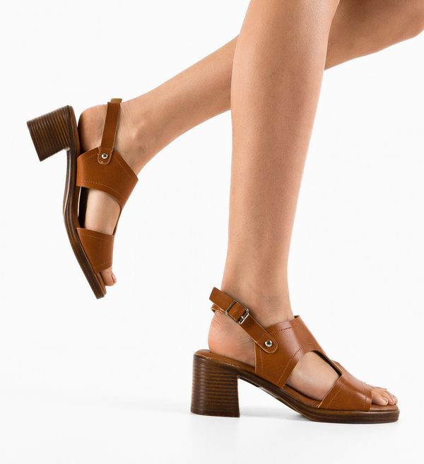 Botinelli Сандали на ток Ashton Камел