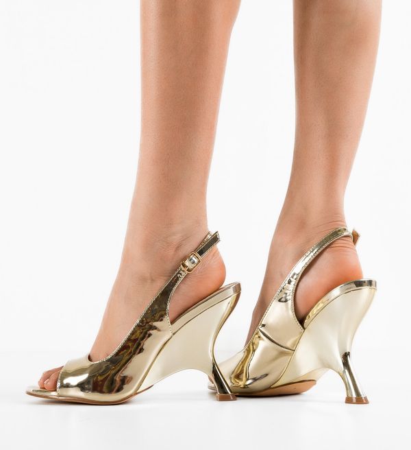 Mei Сандали на ток Asuka Златни