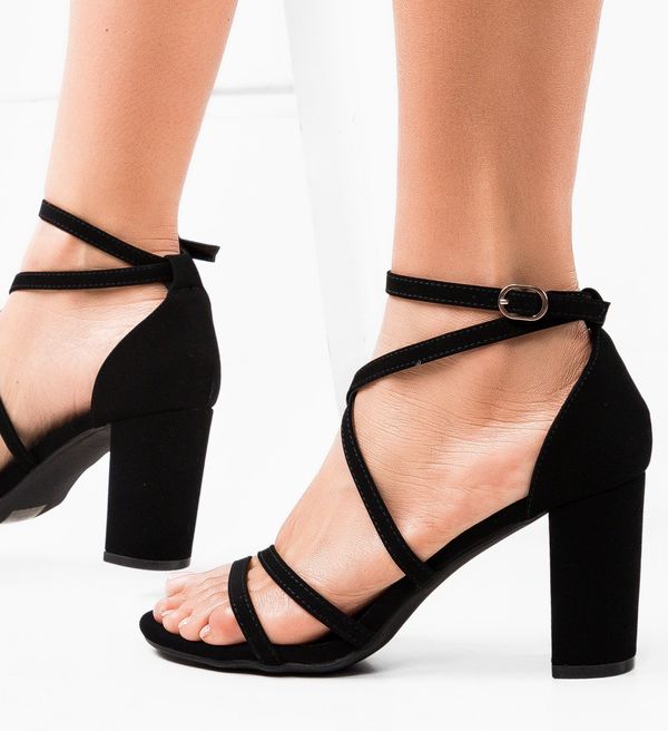 Mei Сандали на ток Bailey Черни