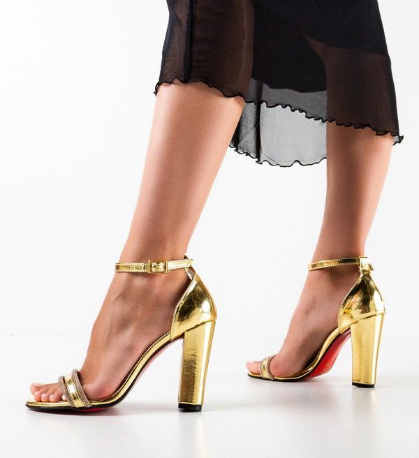 Exist Shoes Сандали на ток Benre Златни