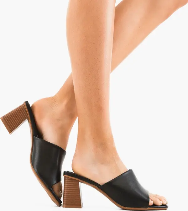 Botinelli Сандали на ток Benyan Черни