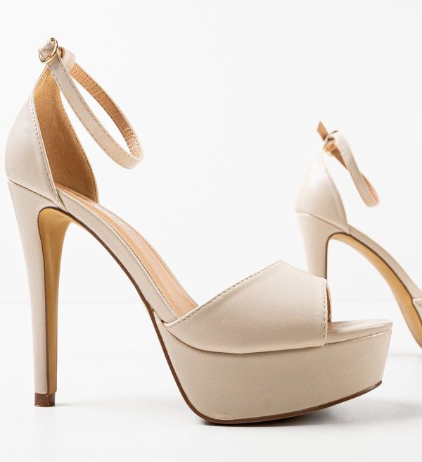 Tony Сандали на ток Berta Бежов