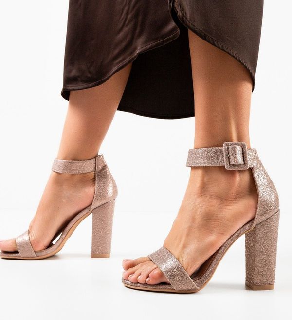 Mei Сандали на ток Bruno Златни