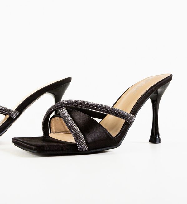 Botinelli Сандали на ток Buck Черни