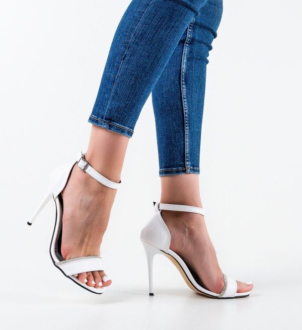 Wow Shoes Сандали на ток Cassius Бели