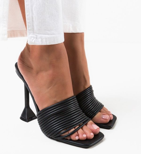 Ali Сандали на ток Chandler Черни