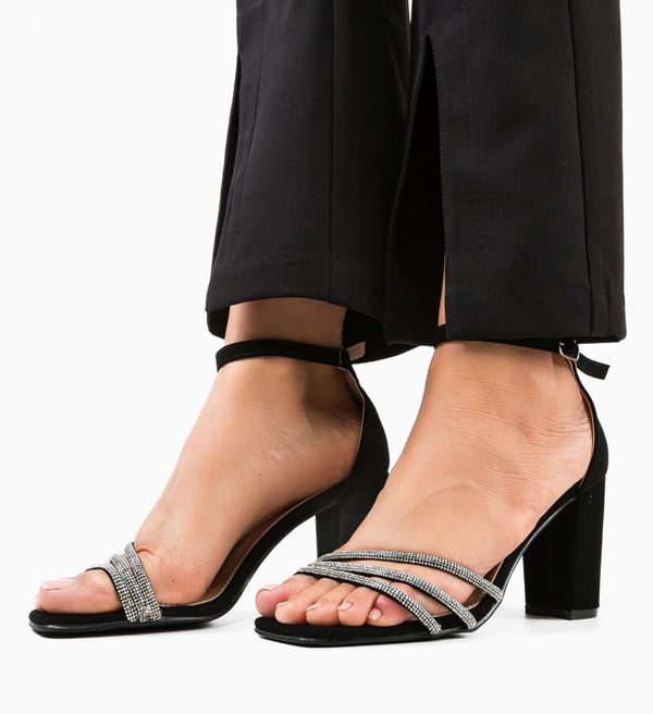 Mei Сандали на ток Chikere Черни