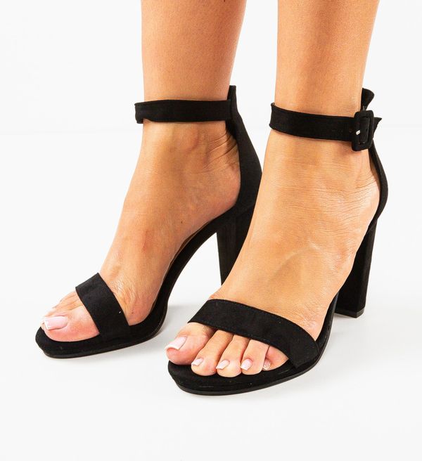 Tony Сандали на ток Costil Черни