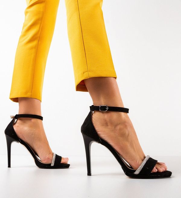 Wow Shoes Сандали на ток Crimson Черни