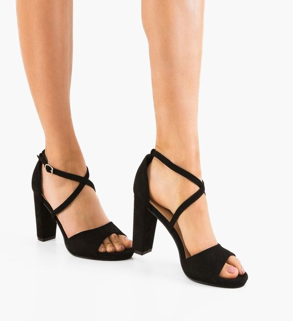 Tony Сандали на ток Delany Черни