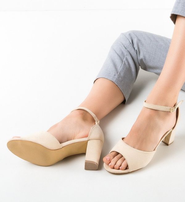 Botinelli Сандали на ток Denva Бежов