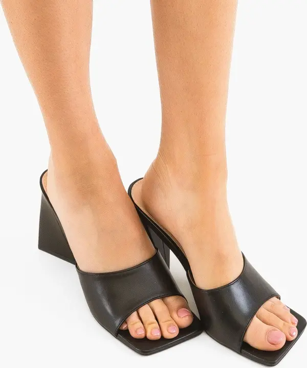 Ali Сандали на ток Dorsey Черни