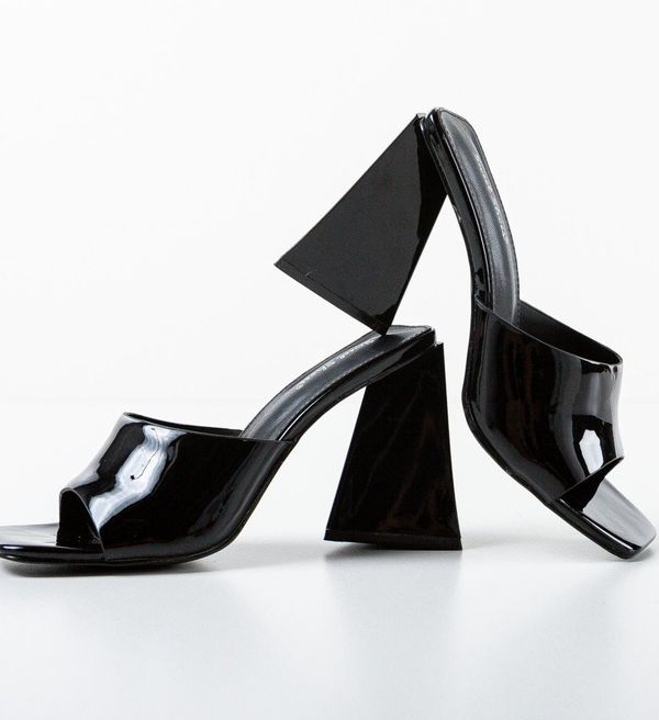 Ali Сандали на ток Duggan Черни