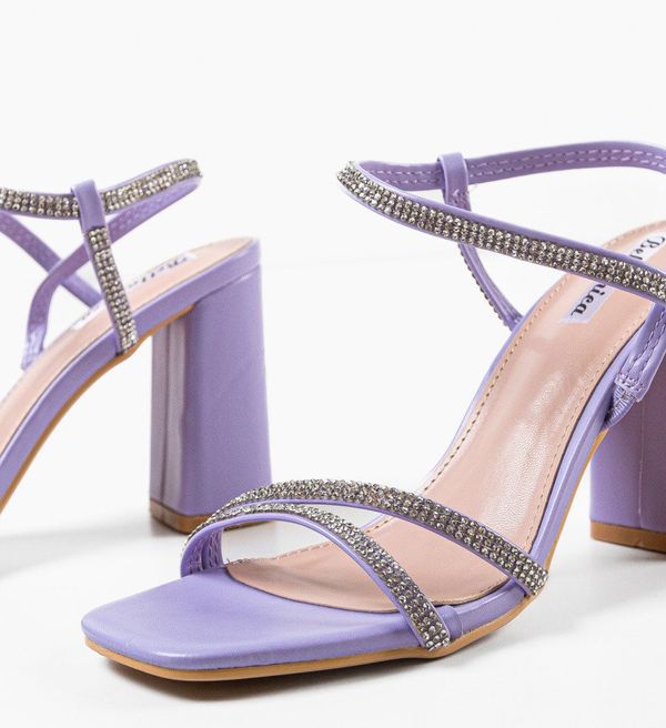 Ali Сандали на ток Estrada Лилав