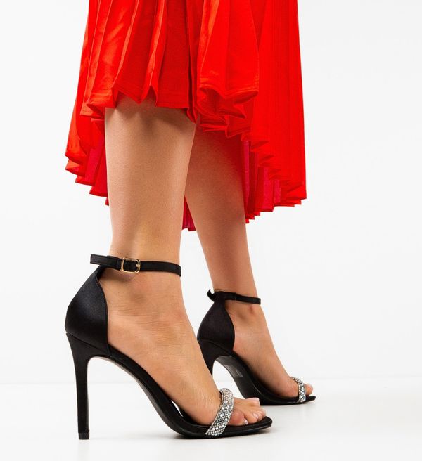 Botinelli Сандали на ток Eteset Черни