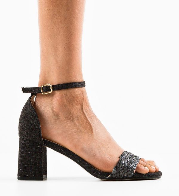 Ali Сандали на ток Farai Черни