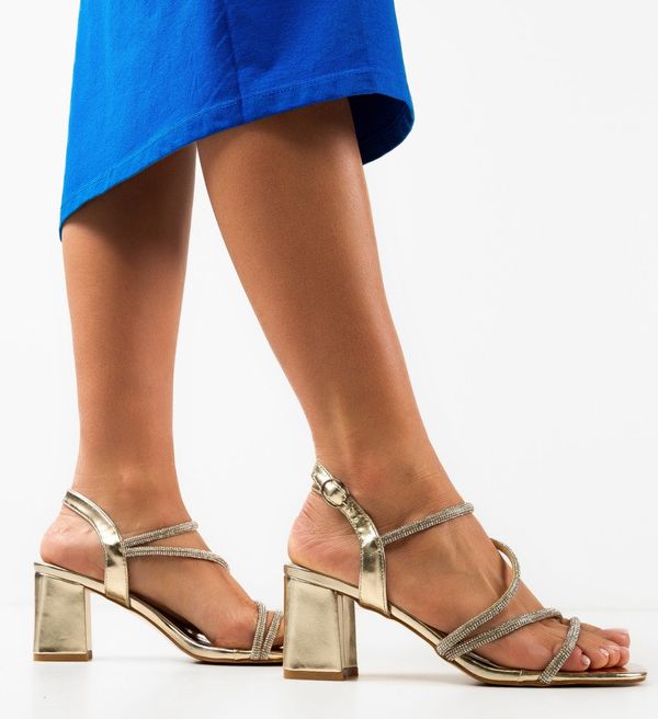 Ali Сандали на ток Fiachra Златни