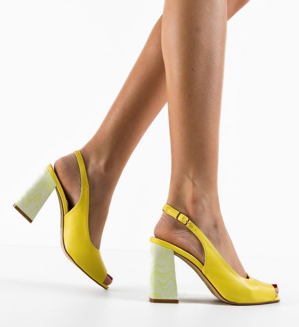 Botinelli Сандали на ток Flogre Жълти