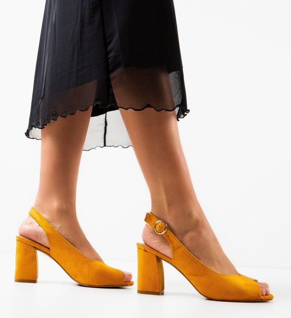 Botinelli Сандали на ток Francesca Жълти