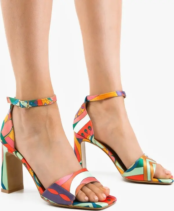 Ali Сандали на ток Gesty Цветен