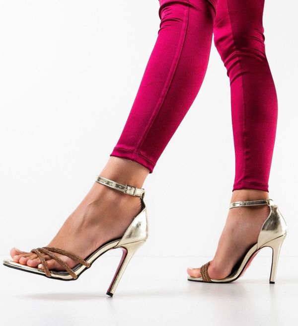 Exist Shoes Сандали на ток Gogos Златни