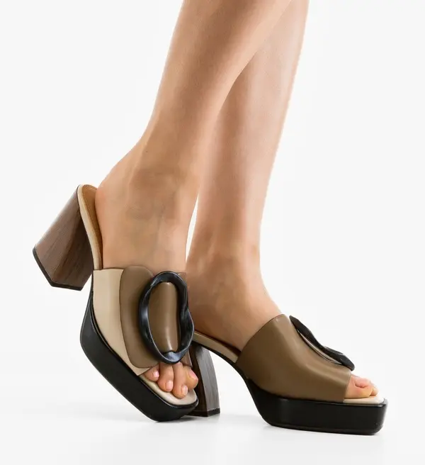 Ali Сандали на ток Grex Бежов