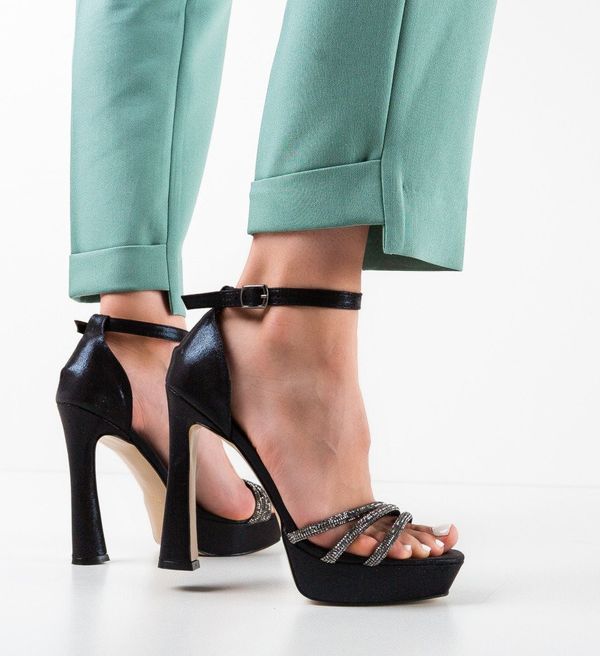 Wow Shoes Сандали на ток Hana Черни