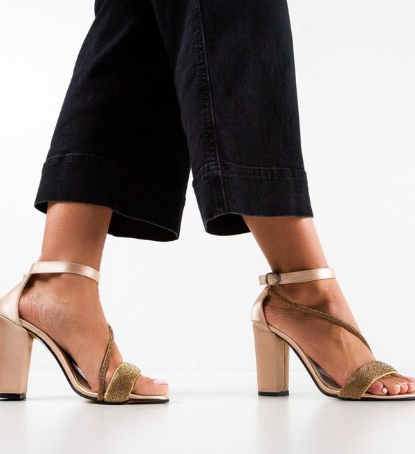 Wow Shoes Сандали на ток Heze Бежов