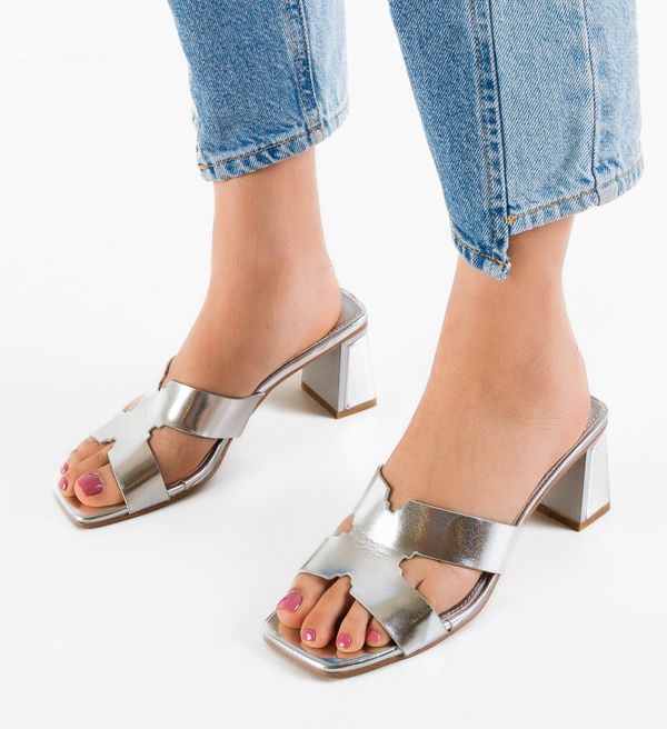 Botinelli Сандали на ток Hikmat Сребърни