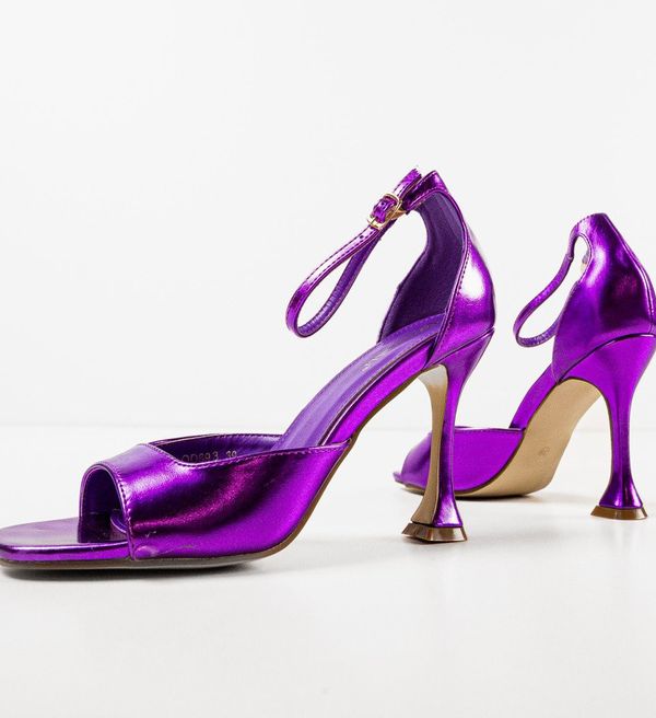 Botinelli Сандали на ток Honeyman Лилав