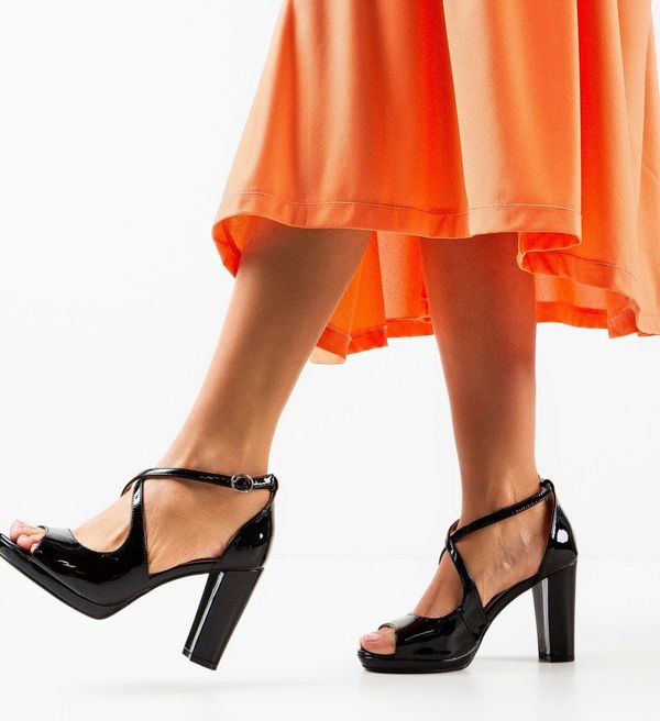 Mei Сандали на ток Hunt Черни