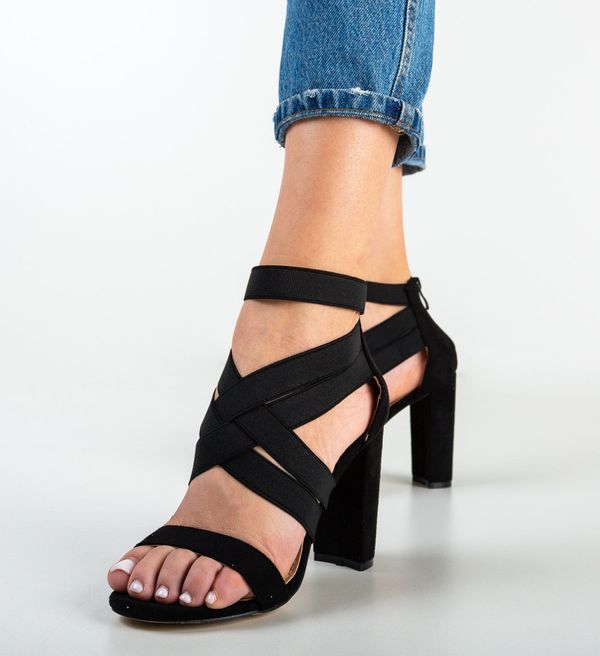 Botinelli Сандали на ток Iaroll Черни