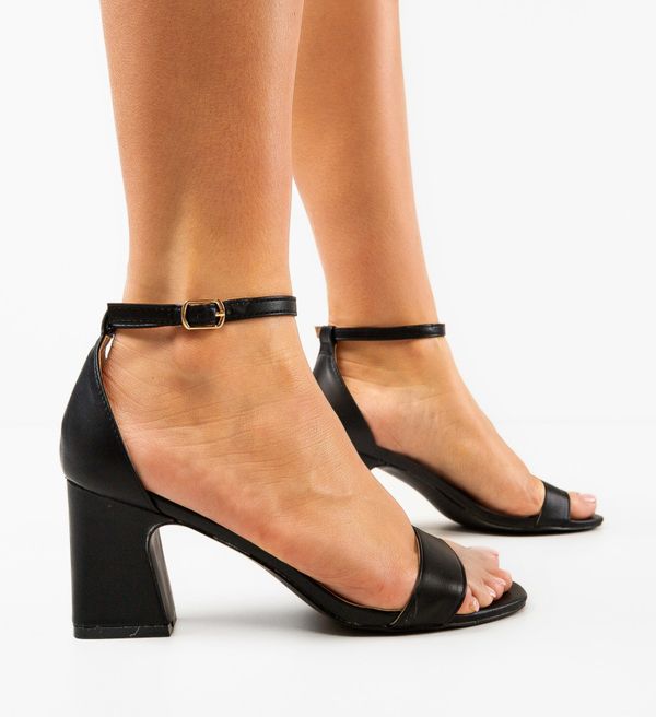 Ali Сандали на ток Imma Черни