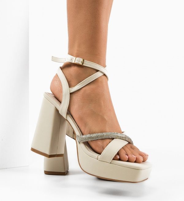 Ali Сандали на ток Jakki Бели