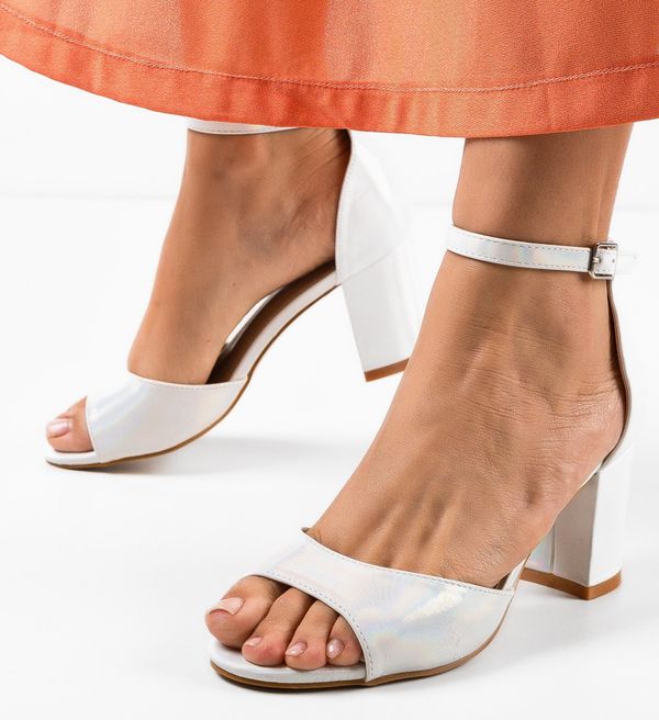 Hebe Сандали на ток Jangal Бели