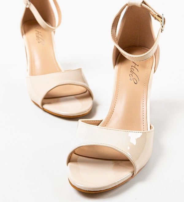 Hebe Сандали на ток Jangal Бежов