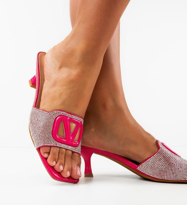 Ali Сандали на ток Jason Фуксия